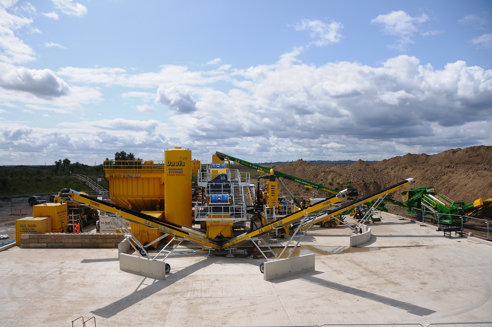 Mobile aggregate wash plants producing recycled sharp sand at S.E. Davis & Son